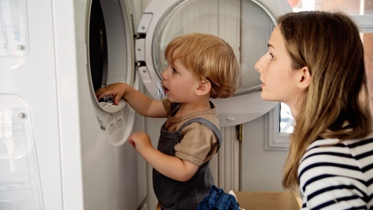 Laundry done at home by healthcare workers may spread superbugs, says new study