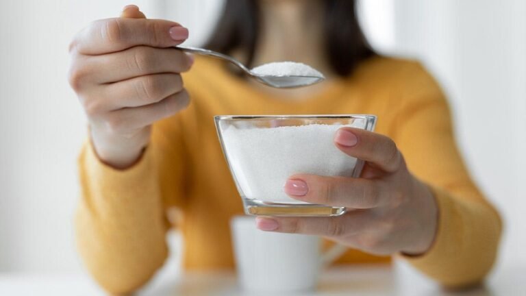 Fructose drives fat storage and metabolic disease, new review suggests