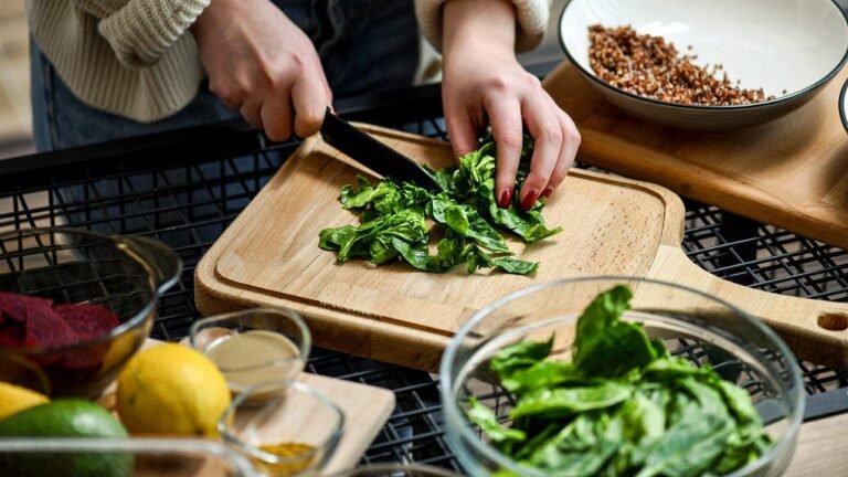 Leafy greens like spinach and kale linked to a 16% lower COPD risk
