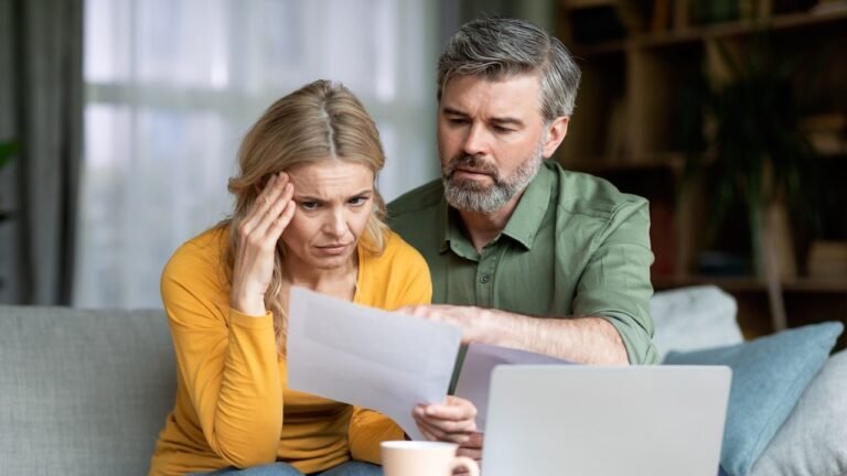 Faster brain aging linked to long-term financial hardship in new study
