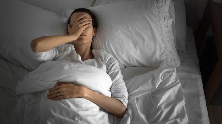 Sleep deprivation linked to weight gain and larger waistline, study finds